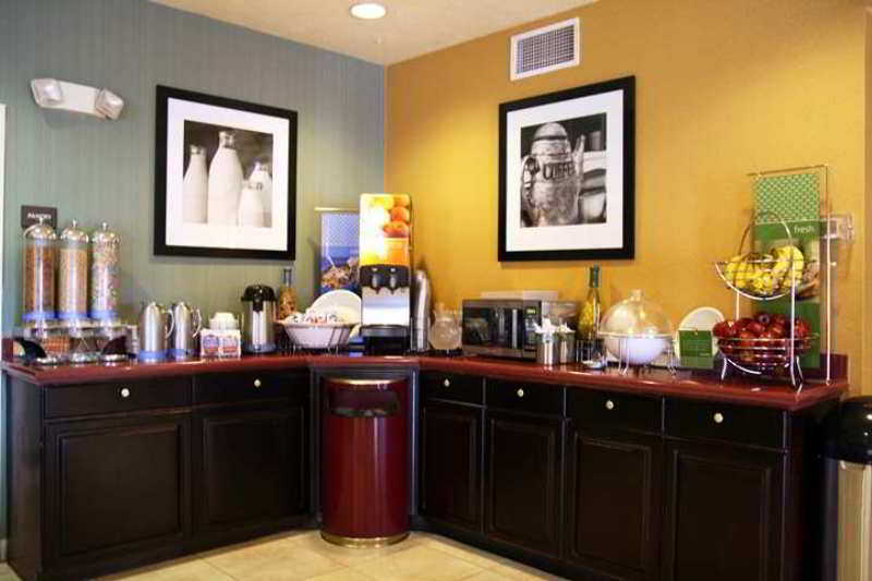 Quality Inn & Suites Albuquerque Restaurant photo